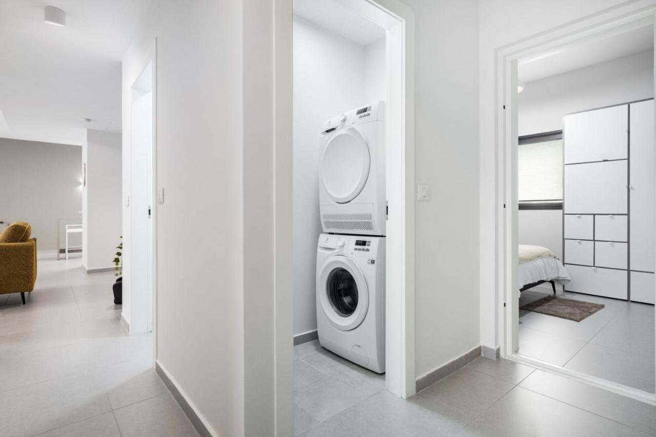 Modern Exquisite Haven In South Tlv With Mamad By Sea N' Rent Apartment