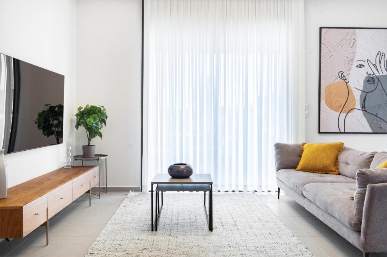 Modern Exquisite Haven In South Tlv With Mamad By Sea N' Rent Apartment *