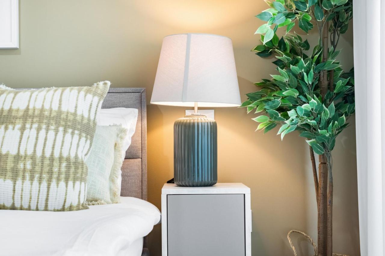 Modern Exquisite Haven In South Tlv With Mamad By Sea N' Rent Apartment *