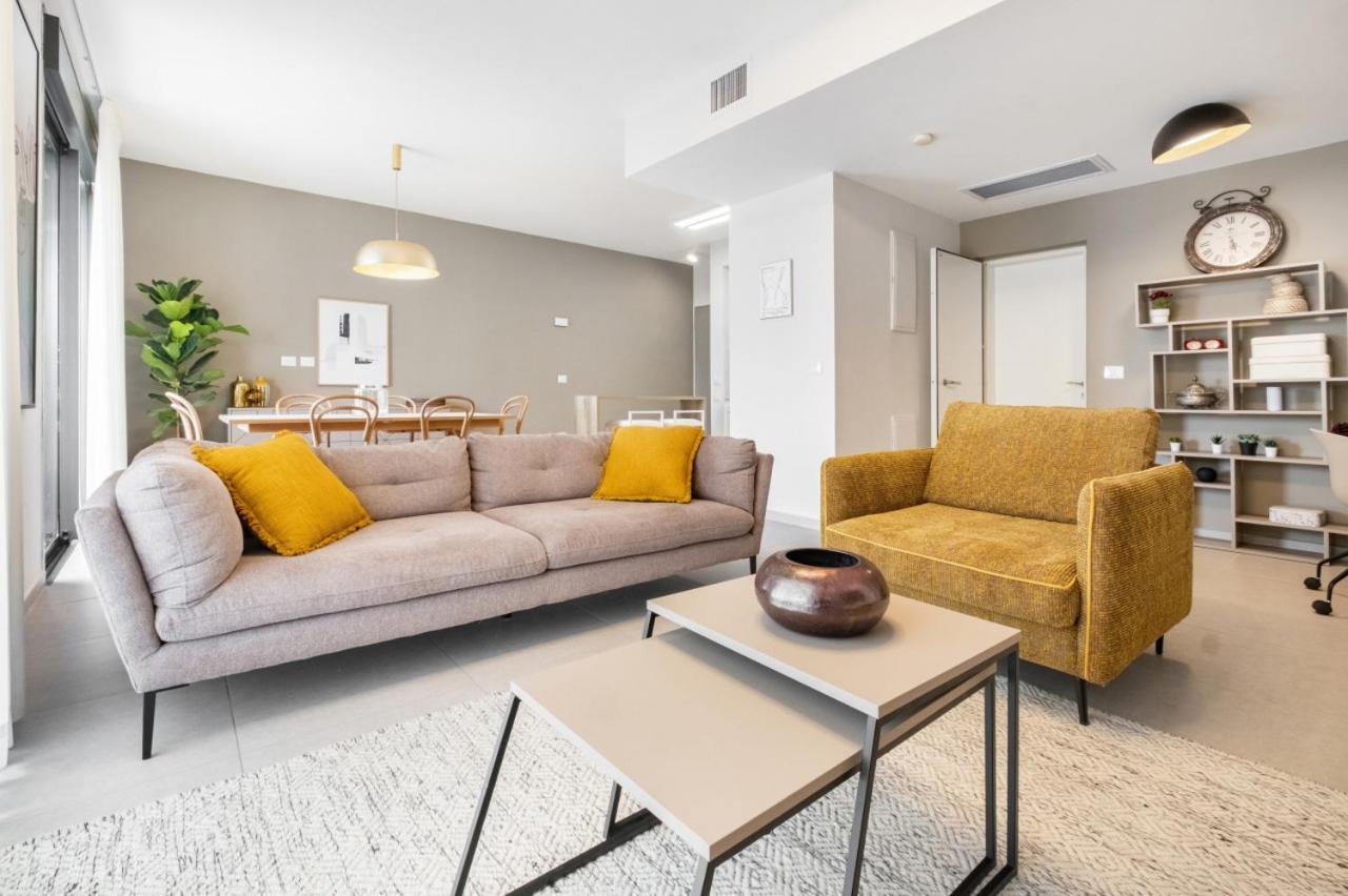 Modern Exquisite Haven In South Tlv With Mamad By Sea N' Rent *